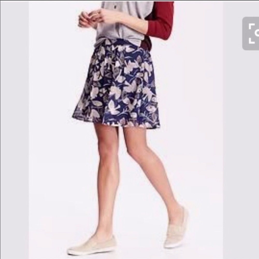Old Navy Bird print Skirt- Navy Blue